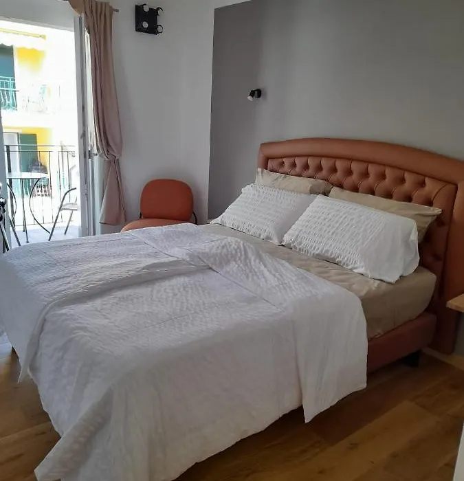 Villa Carlotta Grado-1